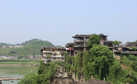 高椅嶺/馬皇丘/瓦窯坪/東江湖/白廊/流華灣古村/五指峰/南岳大廟 雙飛6日游