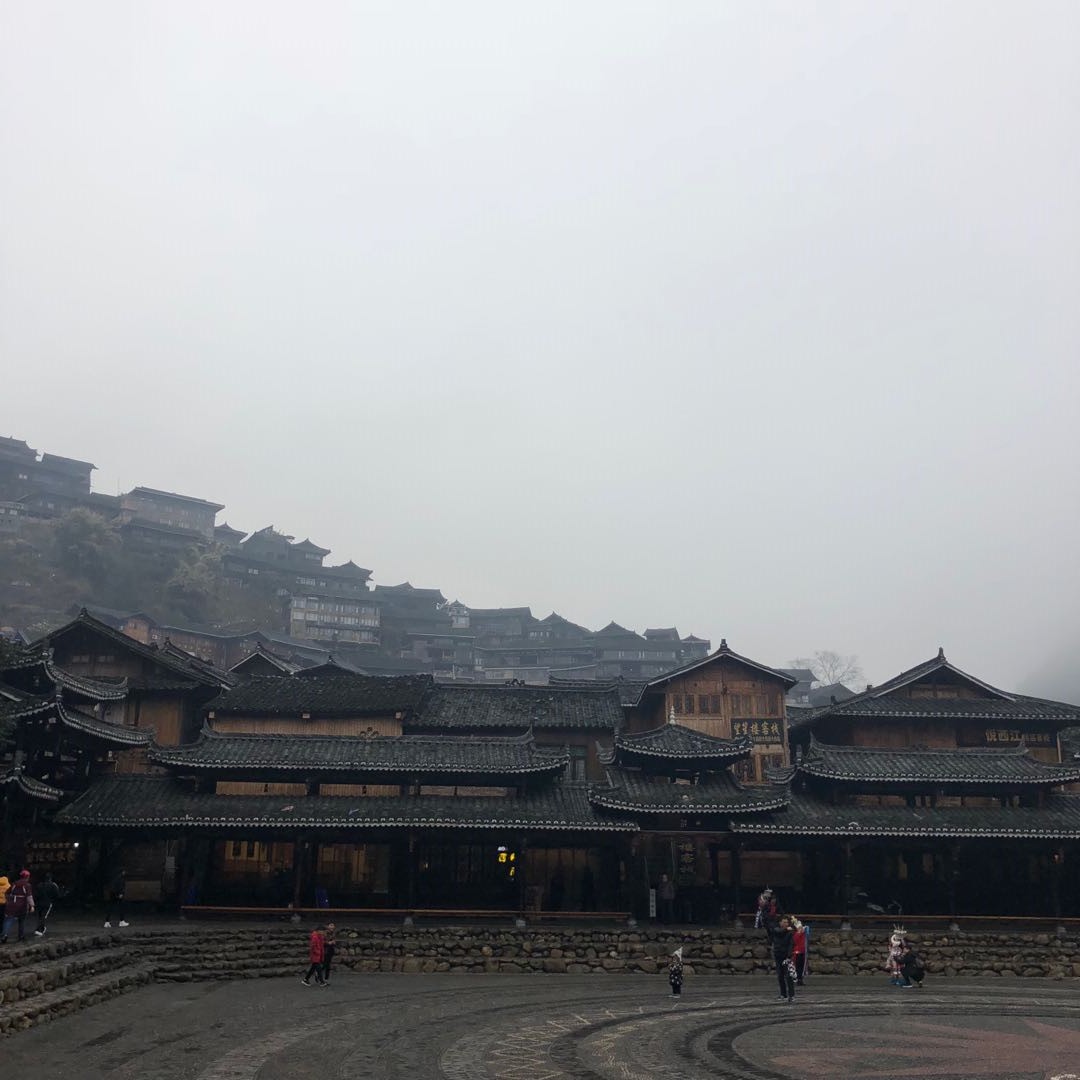 【暢享貴州】黃果樹大瀑布、西江千戶苗寨、荔波大小七孔、青巖古鎮(zhèn)、龍宮、黔靈山公園雙飛六日游